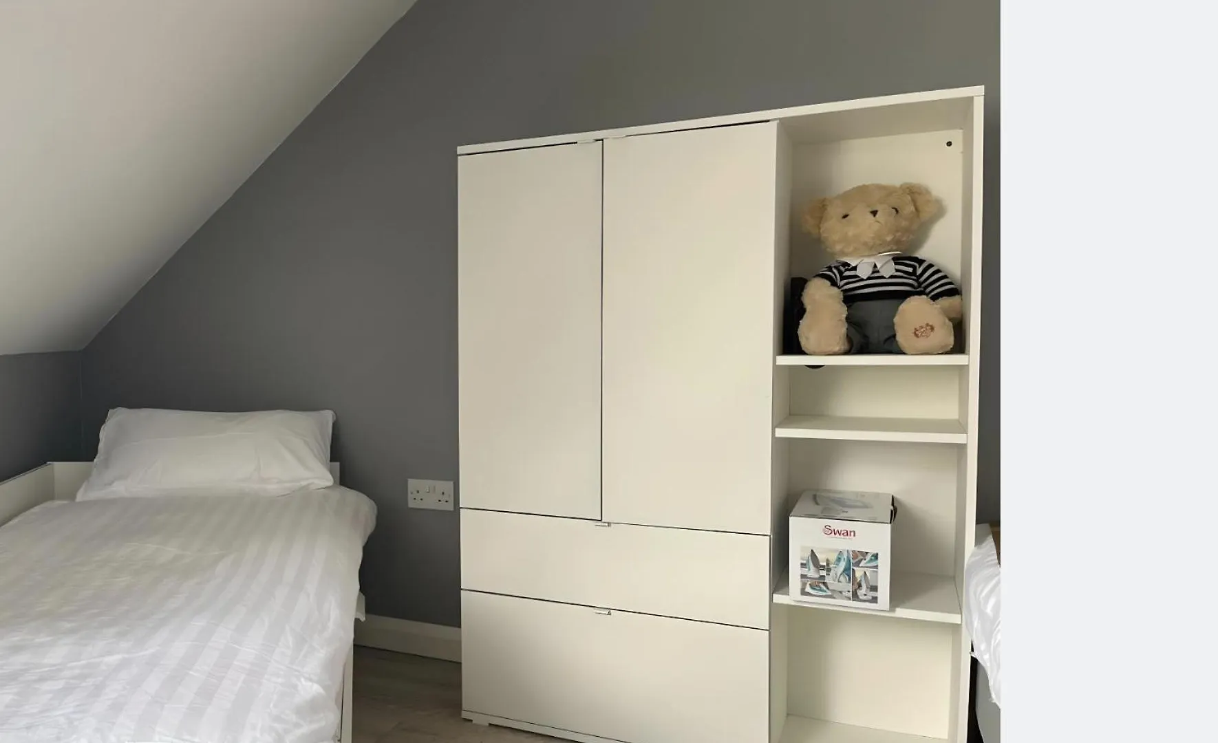 Leitrim Property 코크 게스트하우스
